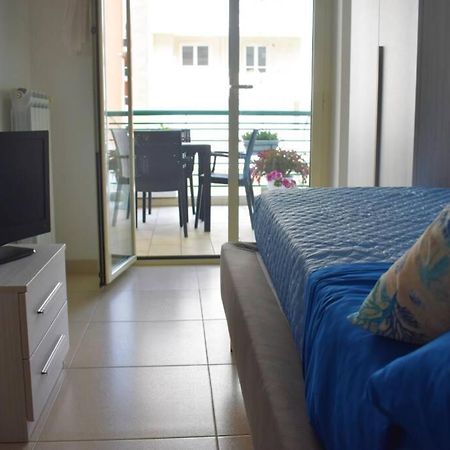 Donna Teresa Accomodation - Holiday House โมโนโปลี ภายนอก รูปภาพ