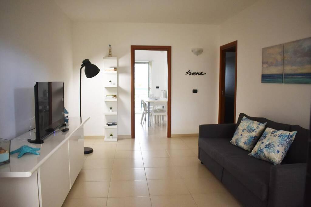 Donna Teresa Accomodation - Holiday House โมโนโปลี ภายนอก รูปภาพ