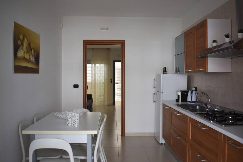 Donna Teresa Accomodation - Holiday House โมโนโปลี ภายนอก รูปภาพ